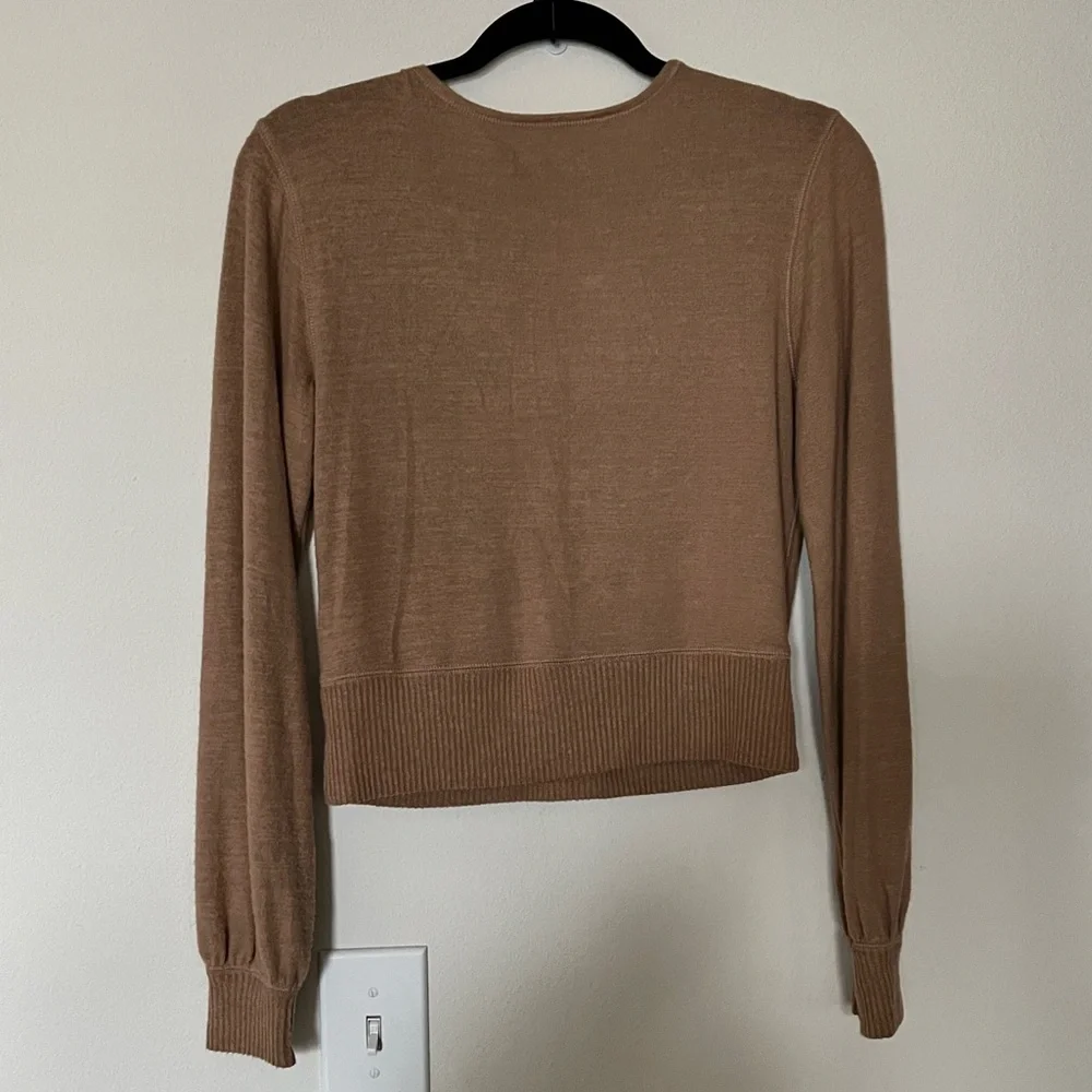NWT Medium Abercrombie & Fitch Brown V-Neck Sweater - Picture 4 of 4